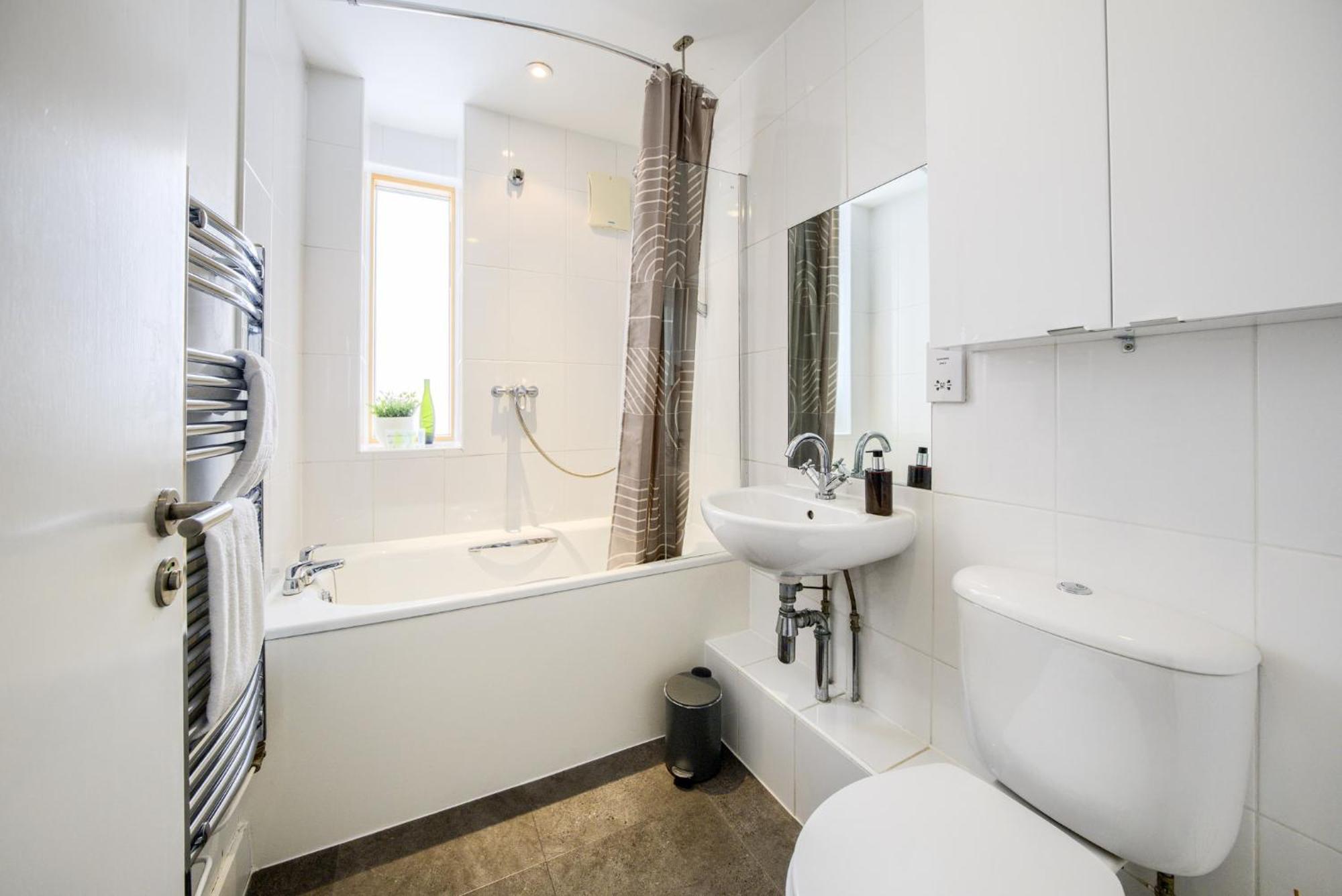 Coventry Large 4-Bed Townhouse By Empower Homes Εξωτερικό φωτογραφία