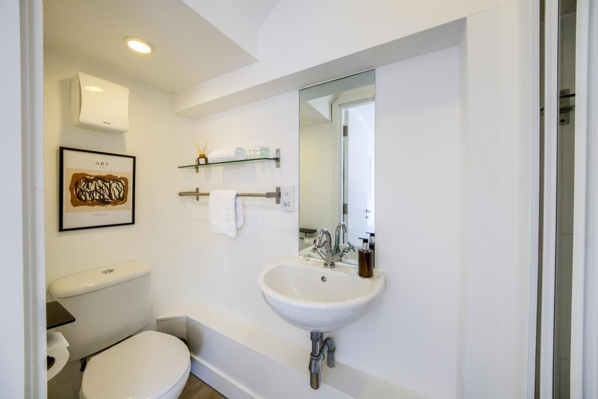 Coventry Large 4-Bed Townhouse By Empower Homes Εξωτερικό φωτογραφία