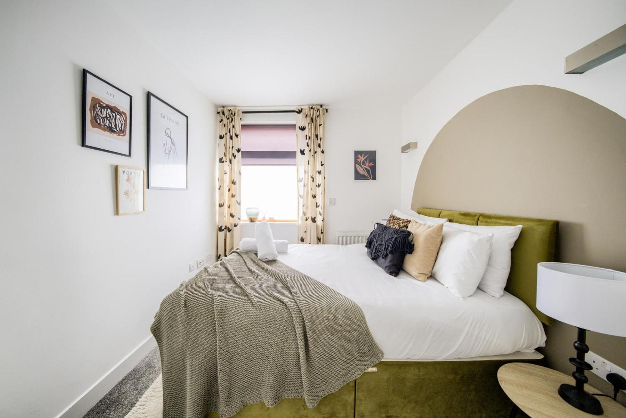 Coventry Large 4-Bed Townhouse By Empower Homes Εξωτερικό φωτογραφία