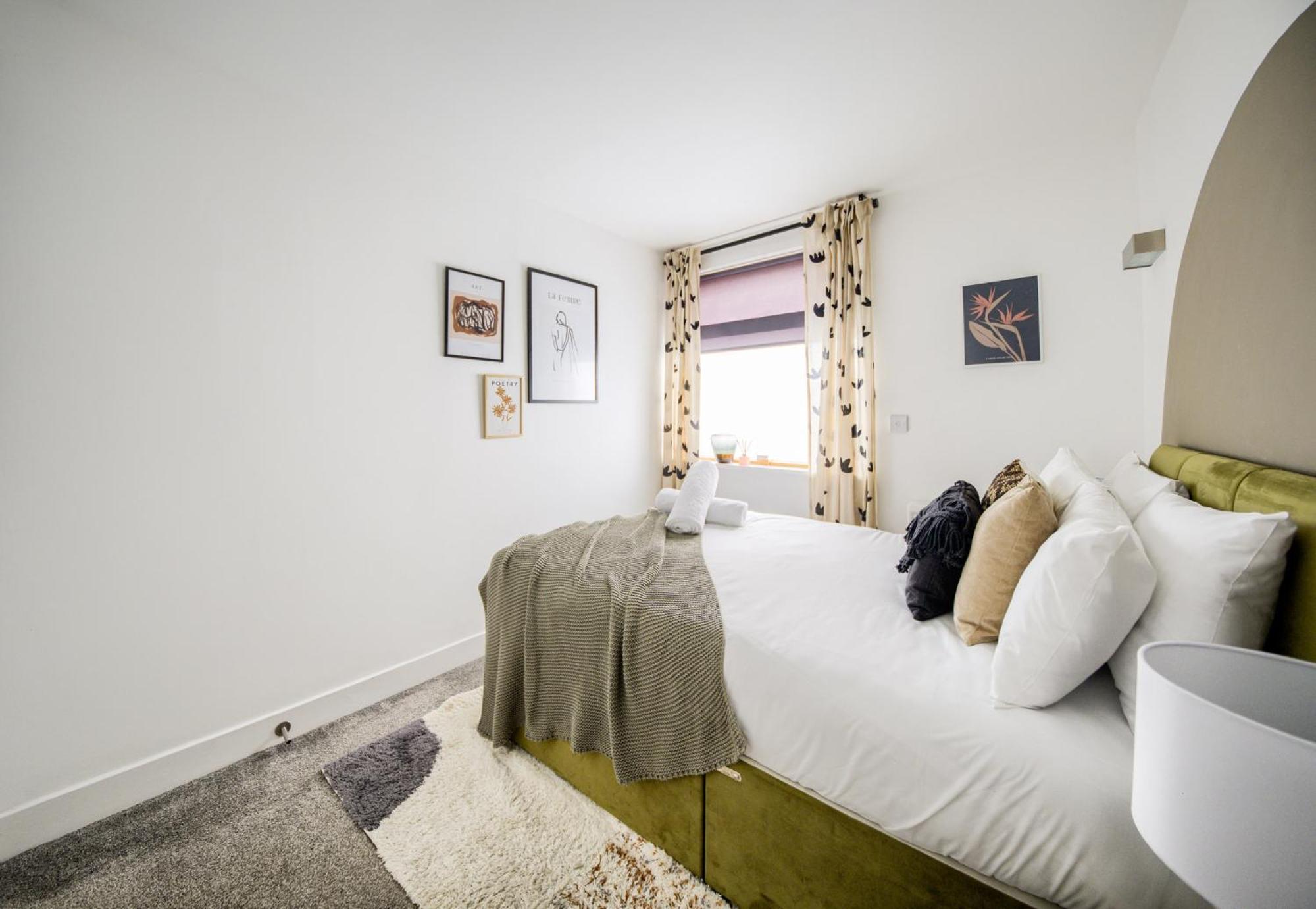 Coventry Large 4-Bed Townhouse By Empower Homes Εξωτερικό φωτογραφία