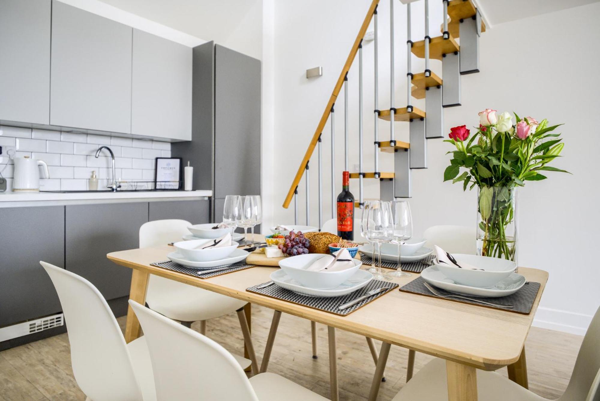 Coventry Large 4-Bed Townhouse By Empower Homes Εξωτερικό φωτογραφία